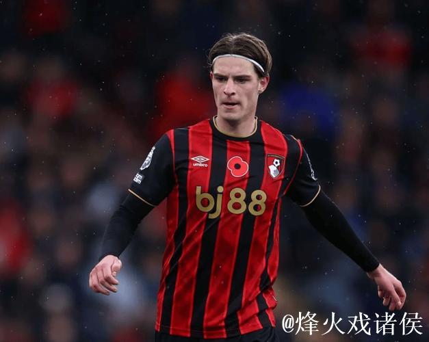 记者:除亚当斯外,曼联也关注伯恩茅斯另一位中场斯科特 记者:除亚当斯外,曼联也关注伯恩茅斯另一位中场斯科特