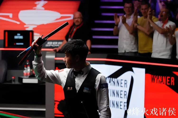 斯诺克武汉公开赛：赵心童力克史蒂文斯挺进32强